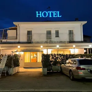 ca-nova-marghera.hotelinveneto.com/